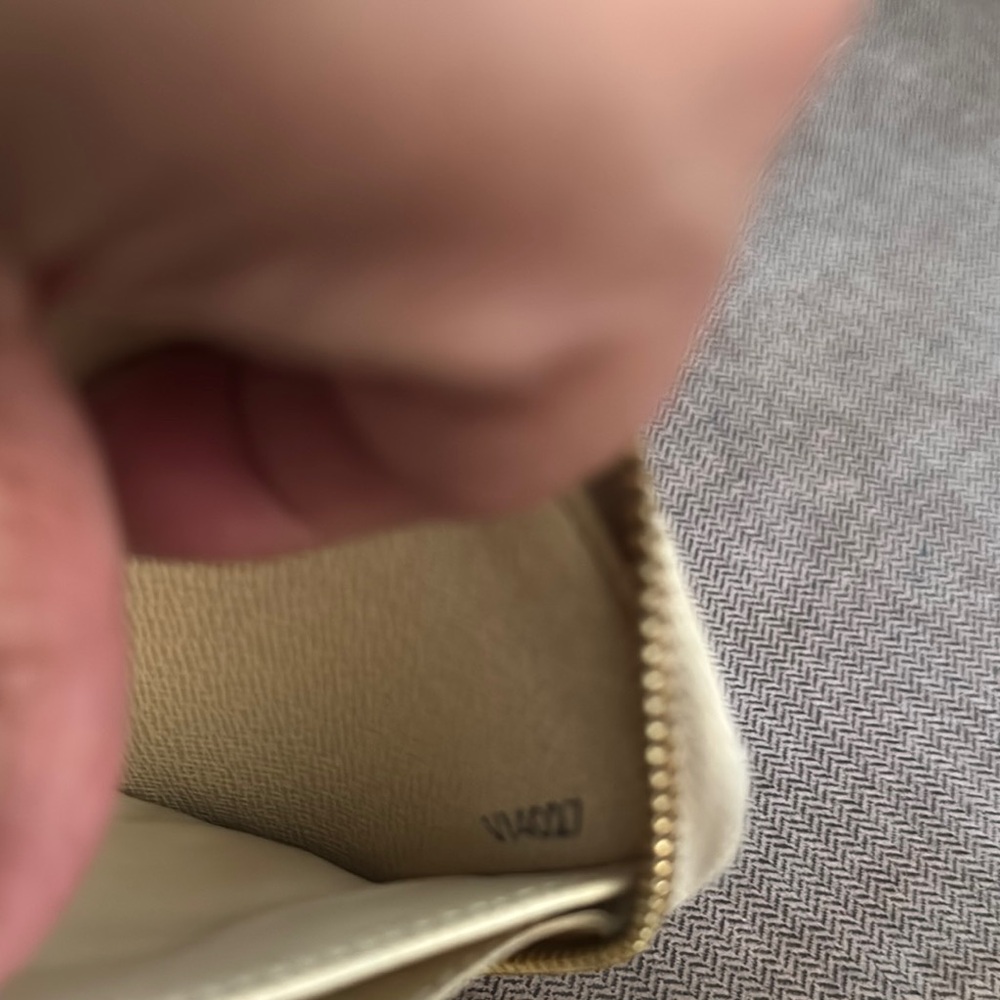Louis Vuitton Damier Azur Wallet in Cream and Gray - Picture 13 of 14